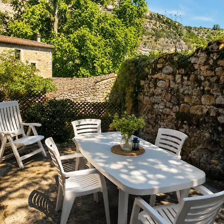 Le Des Trois Pres Montreal (Ardeche)